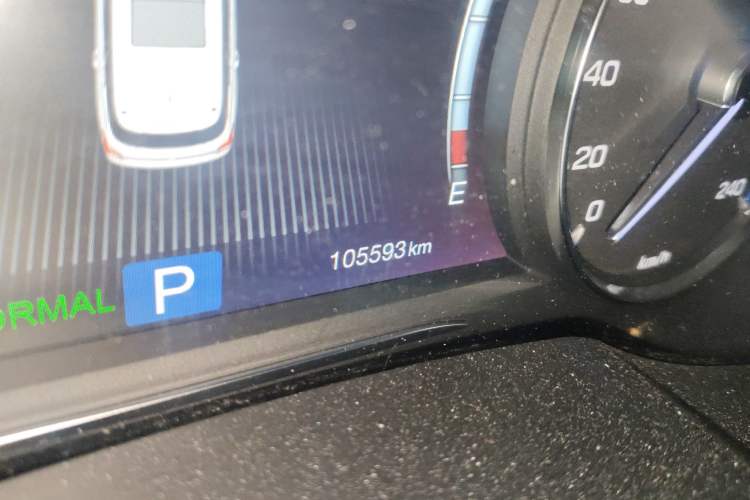 Used GAC Trumpchi GS8 2017 320T Two-Wheel Drive Luxury Smart Connectivity Version (7 Seats) Odometer Close Up