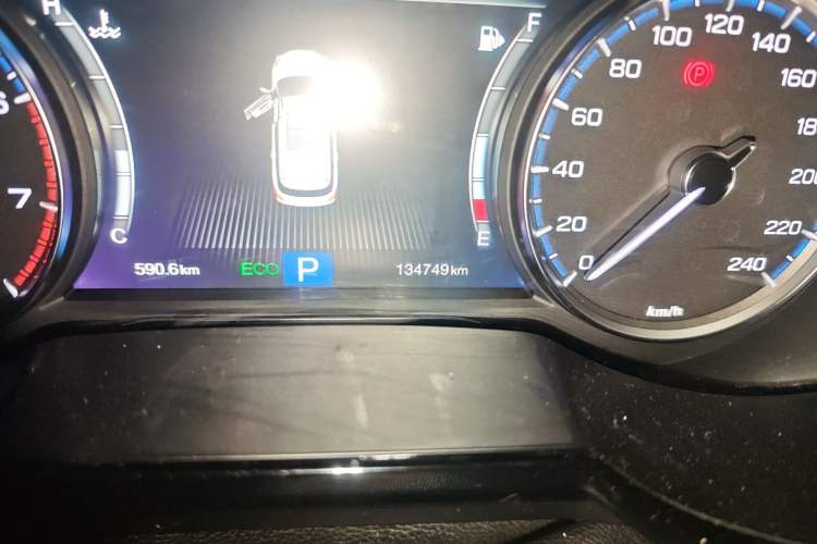 Used GAC Trumpchi GS8 2017 320T Two-Wheel Drive Luxury Smart Connectivity Version (7 Seats) Odometer Close Up