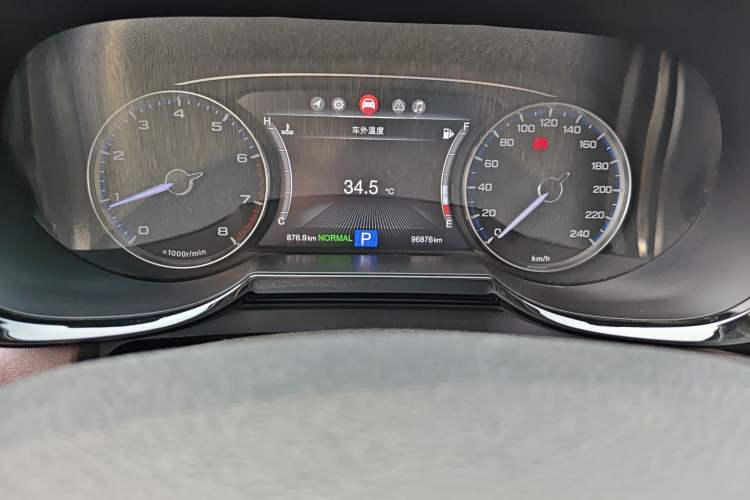 Used GAC Trumpchi GS8 2017 320T Two-Wheel Drive Luxury Smart Connectivity Version (7 Seats) Odometer Close Up