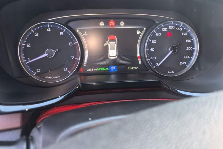 Used GAC Trumpchi GS8 2017 320T Two-Wheel Drive Luxury Edition (7 Seats) Odometer Close Up