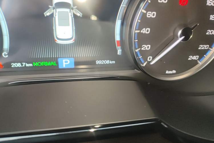 Used GAC Trumpchi GS8 2017 320T Two-Wheel Drive Luxury Smart Connectivity Version (7 Seats) Odometer Close Up