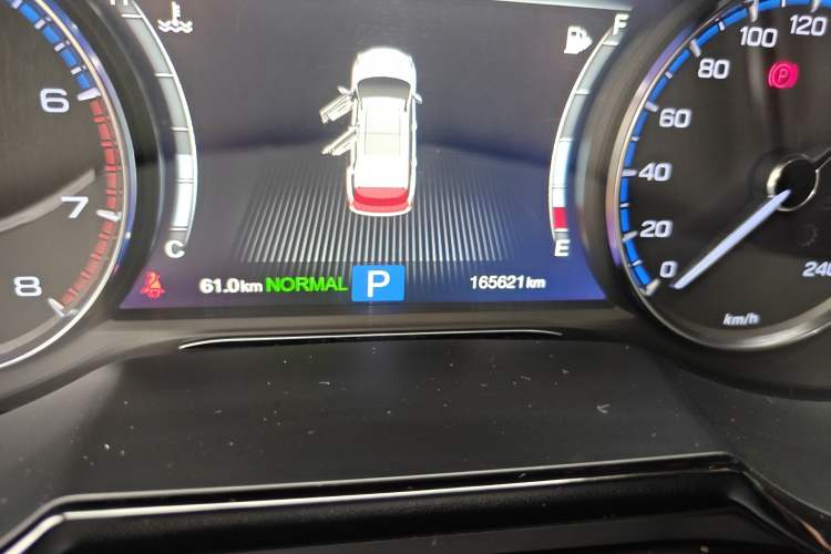 Used GAC Trumpchi GS8 2017 320T Two-Wheel Drive Luxury Smart Connectivity Version (7 Seats) Odometer Close Up