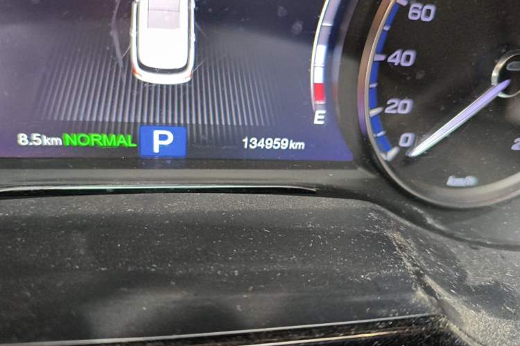 Used GAC Trumpchi GS8 2017 320T Two-Wheel Drive Prestige Version (7 Seats) Odometer Close Up