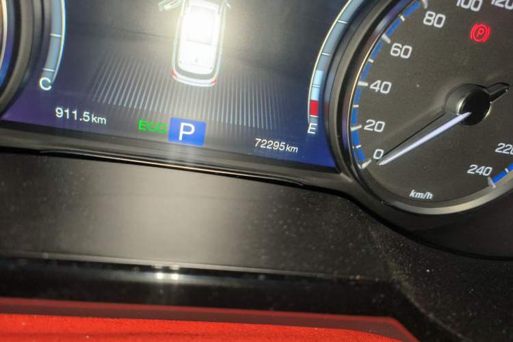 Used GAC Trumpchi GS8 2017 320T Two-Wheel Drive Luxury Smart Connectivity Version (7 Seats) Odometer Close Up