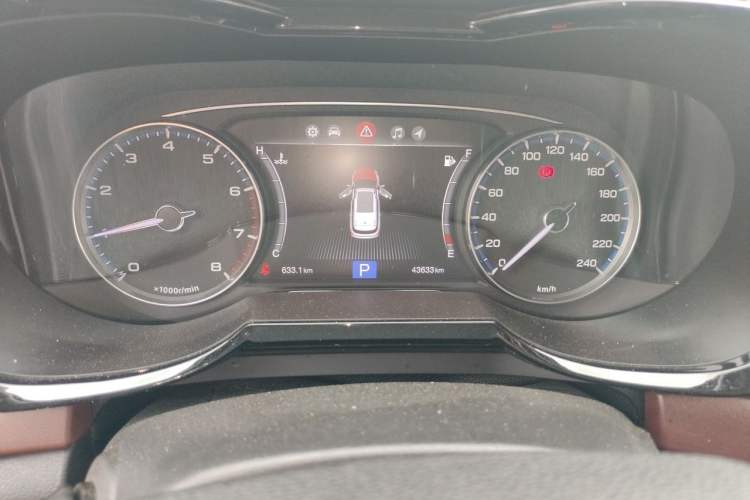Used GAC Trumpchi GS8 2017 320T Two-Wheel Drive Luxury Smart Connectivity Version (7 Seats) Odometer Close Up