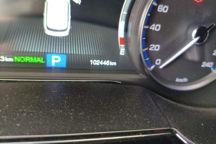 Used GAC Trumpchi GS8 2017 320T Two-Wheel Drive Luxury Smart Connectivity Version (7 Seats) Odometer Close Up