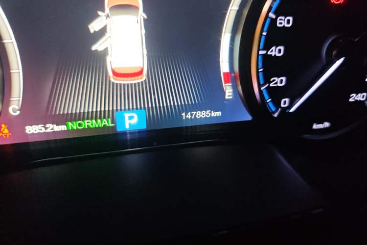 Used GAC Trumpchi GS8 2017 320T Two-Wheel Drive Luxury Smart Connectivity Version (7 Seats) Odometer Close Up