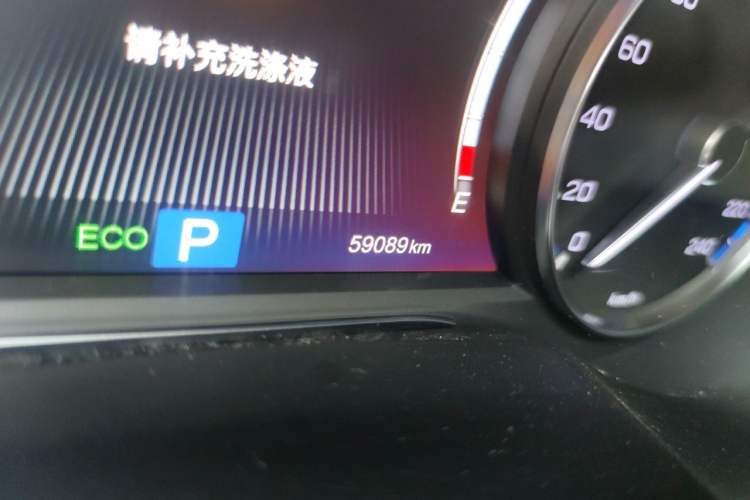 Used GAC Trumpchi GS8 2017 320T Two-Wheel Drive Luxury Smart Connectivity Version (7 Seats) Odometer Close Up
