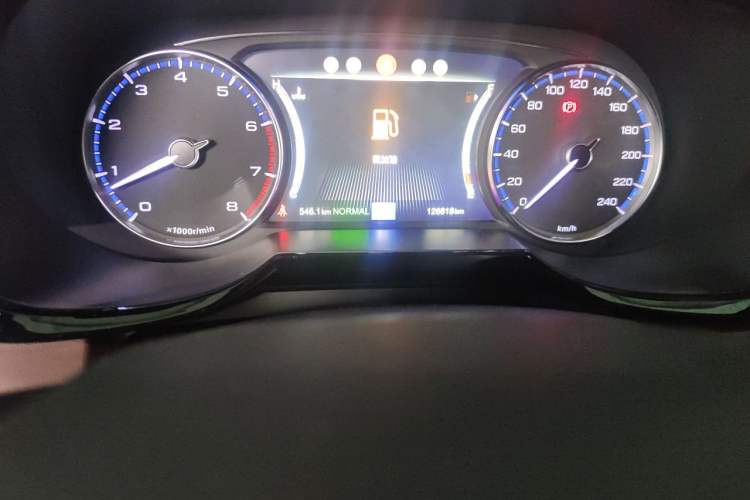 Used GAC Trumpchi GS8 2017 320T Two-Wheel Drive Luxury Smart Connectivity Version (7 Seats) Odometer Close Up