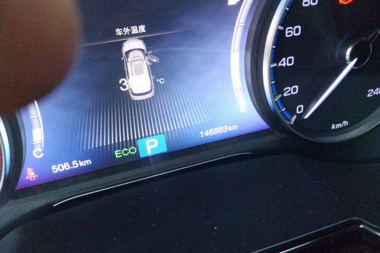 Used GAC Trumpchi GS8 2017 320T Two-Wheel Drive Luxury Smart Connectivity Version (7 Seats) Odometer Close Up