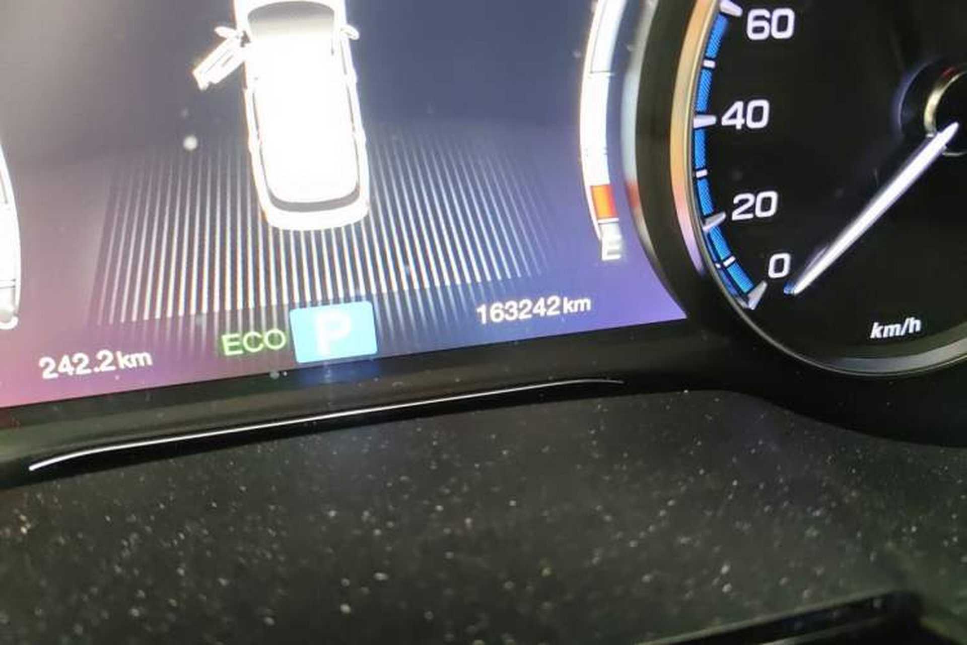 Used GAC Trumpchi GS8 2017 320T Two-Wheel Drive Luxury Edition (7 Seats) Odometer Close Up