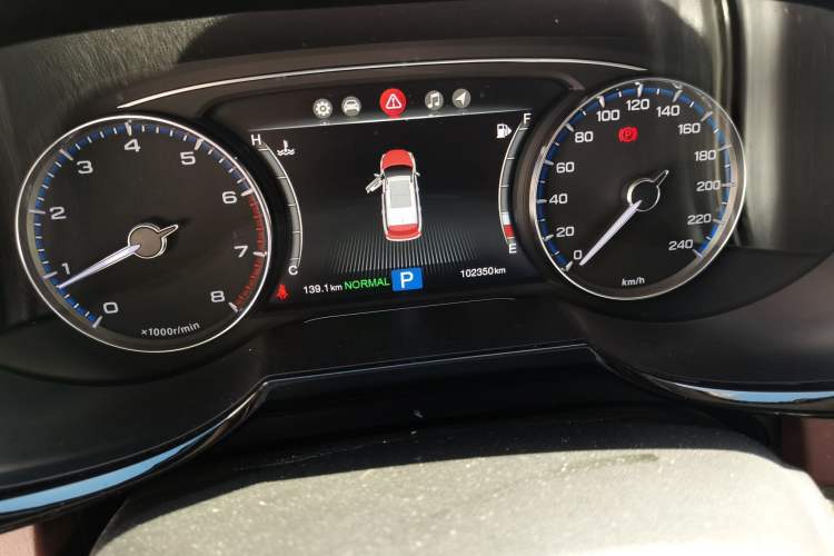 Used GAC Trumpchi GS8 2017 320T Two-Wheel Drive Luxury Smart Connectivity Version (7 Seats) Odometer Close Up