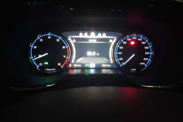 Used GAC Trumpchi GS8 2017 320T Four-Wheel Drive Luxury Smart Connectivity Version (7 Seats) Odometer Close Up