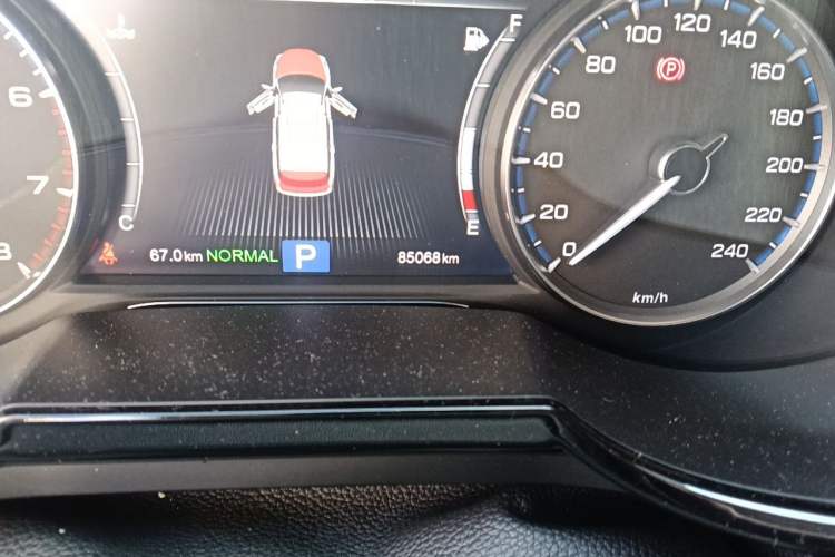 Used GAC Trumpchi GS8 2017 320T Two-Wheel Drive Luxury Smart Connectivity Version (7 Seats) Odometer Close Up