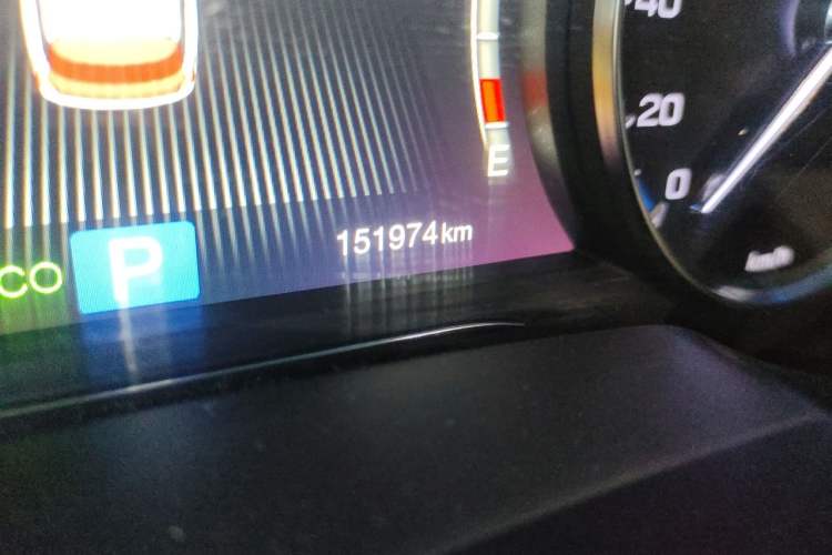Used GAC Trumpchi GS8 2017 320T Two-Wheel Drive Luxury Smart Connectivity Version (7 Seats) Odometer Close Up