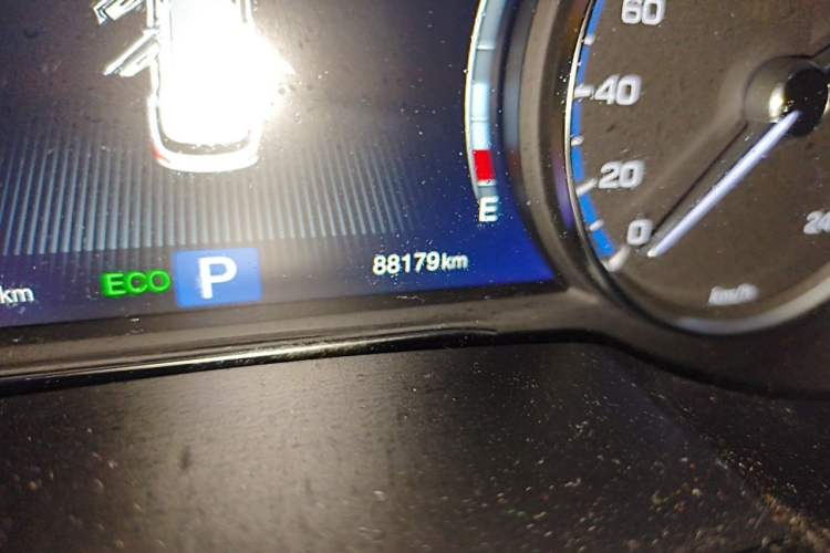Used GAC Trumpchi GS8 2017 320T Two-Wheel Drive Luxury Smart Connectivity Version (7 Seats) Odometer Close Up