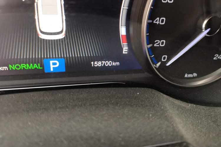 Used GAC Trumpchi GS8 2017 320T Two-Wheel Drive Luxury Smart Connectivity Version (7 Seats) Odometer Close Up