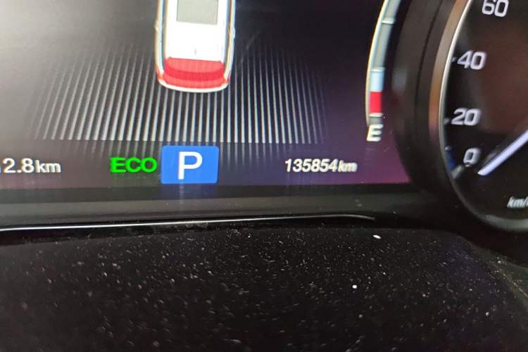 Used GAC Trumpchi GS8 2017 320T Two-Wheel Drive Luxury Smart Connectivity Version (7 Seats) Odometer Close Up