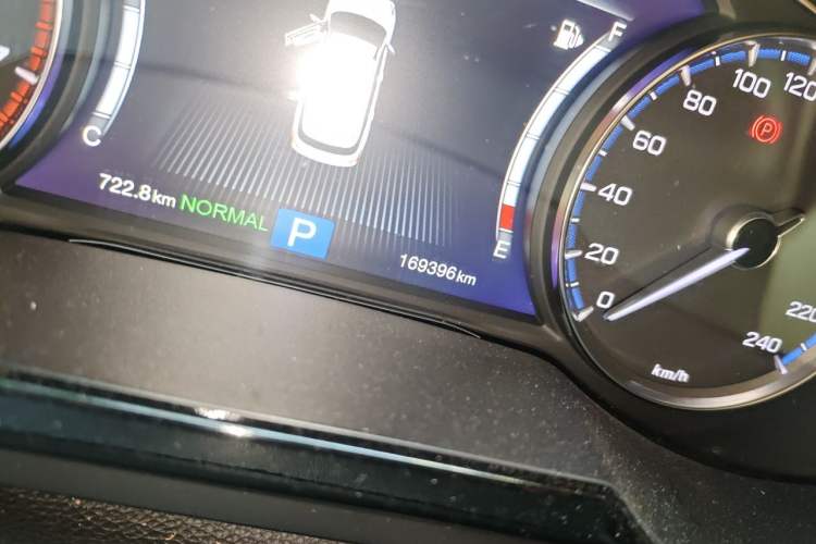 Used GAC Trumpchi GS8 2017 320T Two-Wheel Drive Luxury Smart Connectivity Version (7 Seats) Odometer Close Up