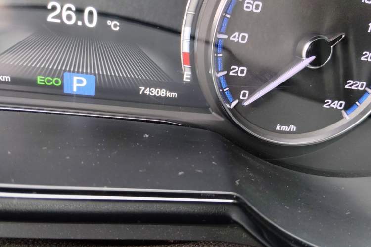 Used GAC Trumpchi GS8 2017 320T Two-Wheel Drive Luxury Smart Connectivity Version (7 Seats) Odometer Close Up