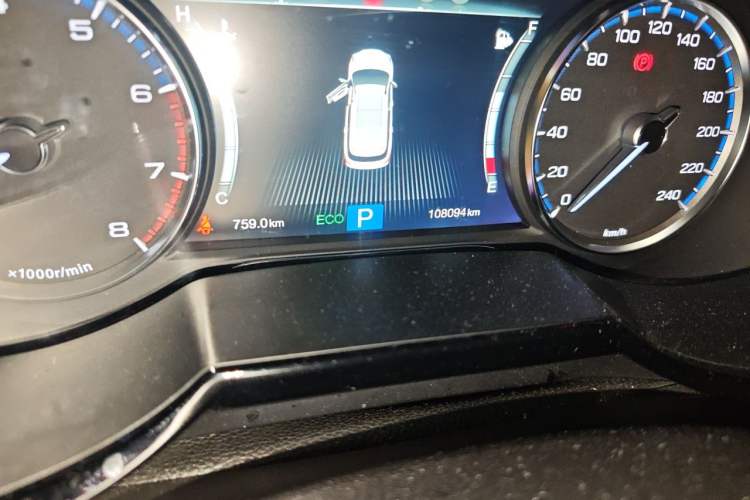 Used GAC Trumpchi GS8 2017 320T Two-Wheel Drive Luxury Smart Connectivity Version (7 Seats) Odometer Close Up