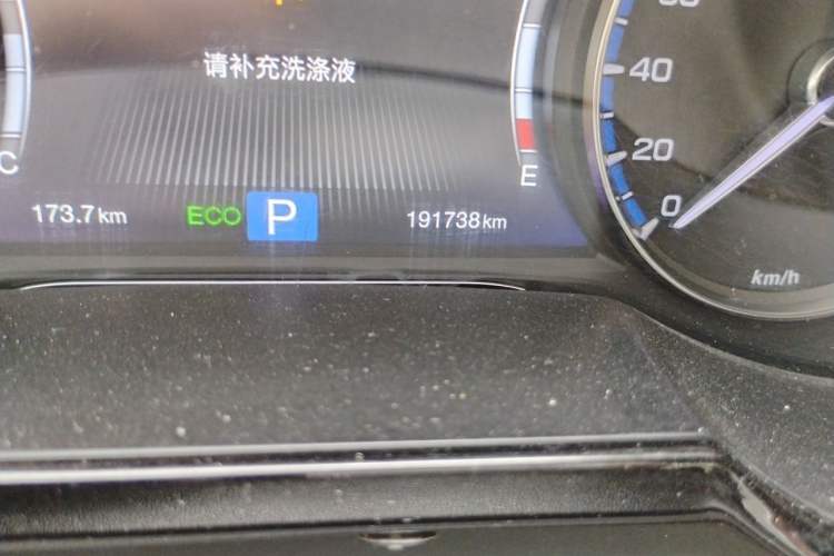 Used GAC Trumpchi GS8 2017 320T Two-Wheel Drive Luxury Smart Connectivity Version (7 Seats) Odometer Close Up