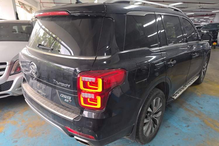 Used GAC Trumpchi GS8 2017 320T Two-Wheel Drive Luxury Smart Connectivity Version (7 Seats) Rear Right 45 Deg