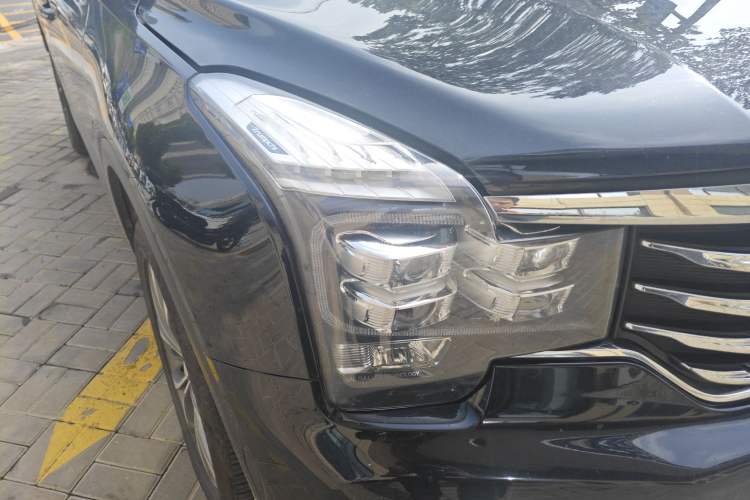 Used GAC Trumpchi GS8 2017 320T Four-Wheel Drive Luxury Smart Connectivity Version (7 Seats) Right Front Headlight