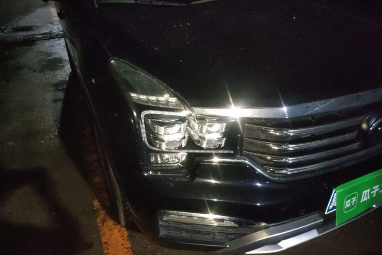 Used GAC Trumpchi GS8 2017 320T Two-Wheel Drive Luxury Smart Connectivity Version (7 Seats) Right Front Headlight