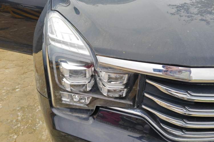 Used GAC Trumpchi GS8 2017 320T Two-Wheel Drive Luxury Smart Connectivity Version (7 Seats) Right Front Headlight