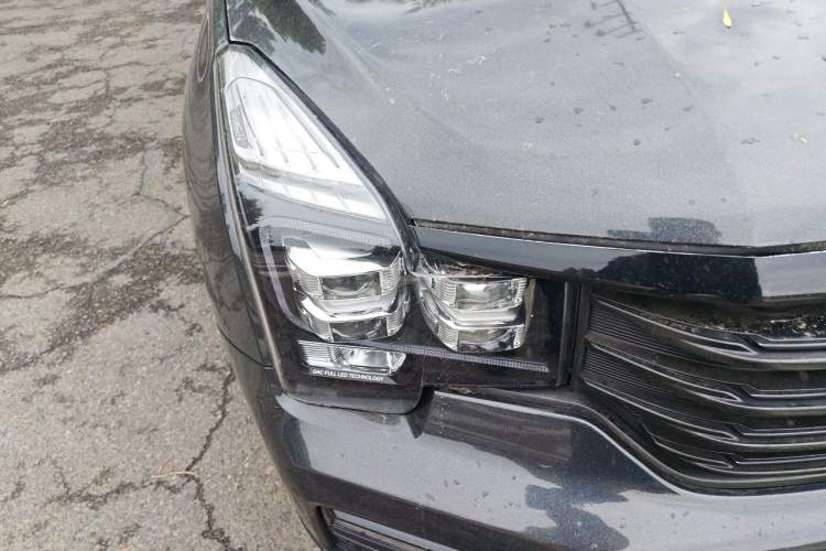Used GAC Trumpchi GS8 2017 320T Two-Wheel Drive Luxury Smart Connectivity Version (7 Seats) Right Front Headlight