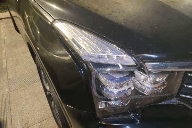 Used GAC Trumpchi GS8 2017 320T Two-Wheel Drive Luxury Smart Connectivity Version (7 Seats) Right Front Headlight