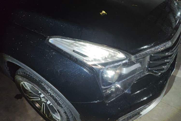 Used GAC Trumpchi GS8 2017 320T Two-Wheel Drive Luxury Edition (7 Seats) Right Front Headlight