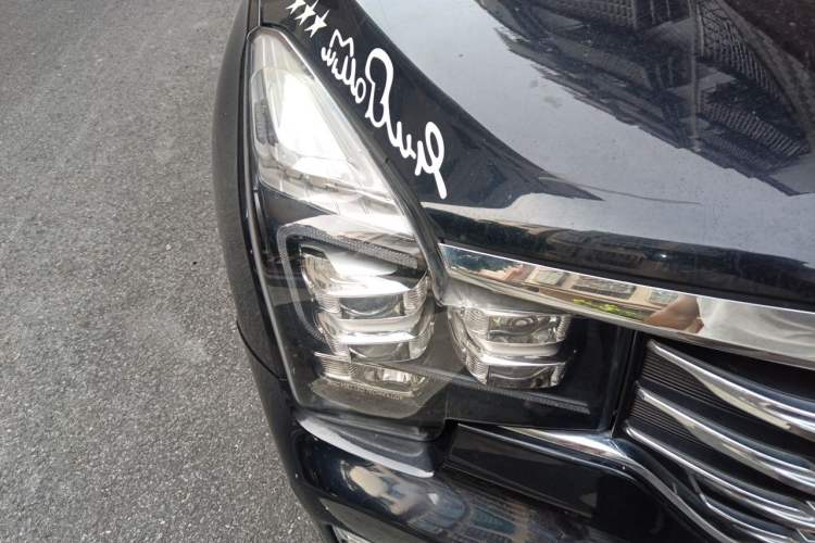 Used GAC Trumpchi GS8 2017 320T Two-Wheel Drive Luxury Smart Connectivity Version (7 Seats) Right Front Headlight
