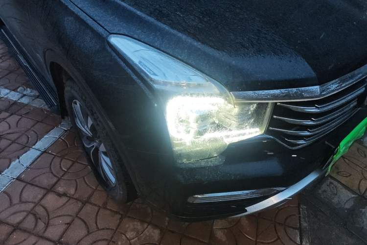 Used GAC Trumpchi GS8 2017 320T Two-Wheel Drive Luxury Smart Connectivity Version (7 Seats) Right Front Headlight