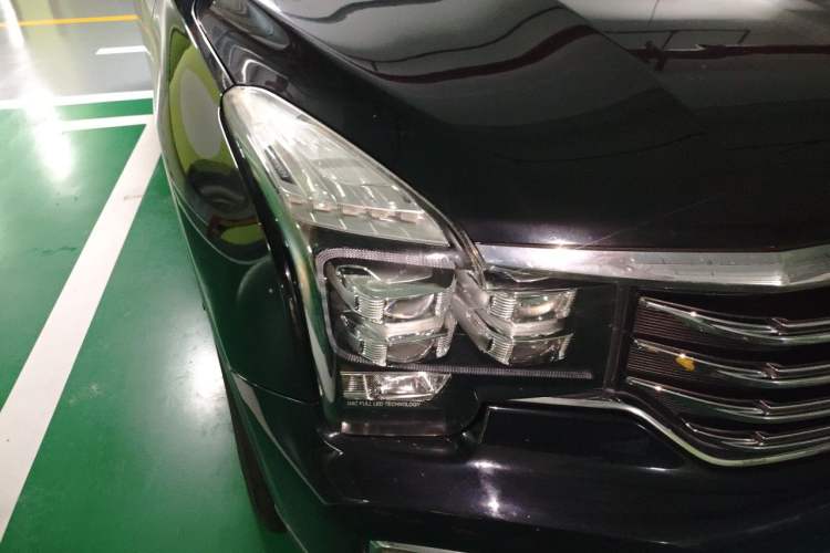 Used GAC Trumpchi GS8 2017 320T Two-Wheel Drive Luxury Smart Connectivity Version (7 Seats) Right Front Headlight