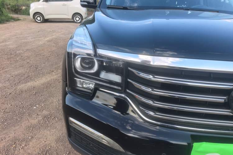 Used GAC Trumpchi GS8 2017 320T Two-Wheel Drive Luxury Edition (7 Seats) Right Front Headlight