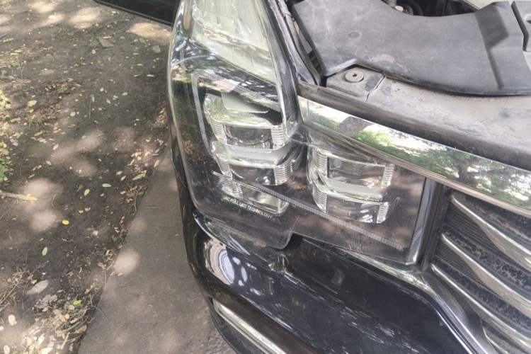 Used GAC Trumpchi GS8 2017 320T Two-Wheel Drive Luxury Smart Connectivity Version (7 Seats) Right Front Headlight