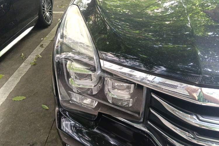 Used GAC Trumpchi GS8 2017 320T Two-Wheel Drive Luxury Smart Connectivity Version (7 Seats) Right Front Headlight