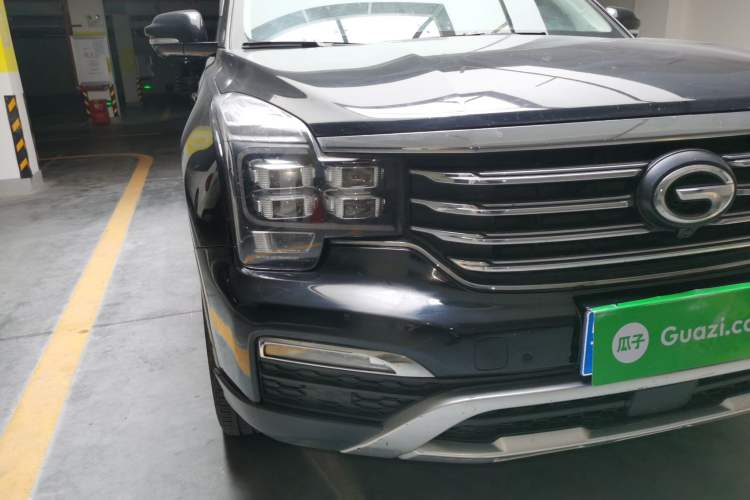 Used GAC Trumpchi GS8 2017 320T Two-Wheel Drive Luxury Edition (7 Seats) Right Front Headlight