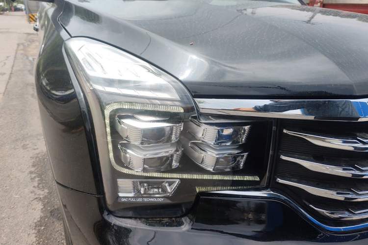 Used GAC Trumpchi GS8 2017 320T Two-Wheel Drive Luxury Smart Connectivity Version (7 Seats) Right Front Headlight