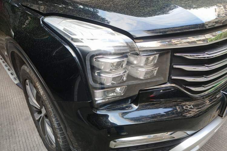 Used GAC Trumpchi GS8 2017 320T Two-Wheel Drive Luxury Smart Connectivity Version (7 Seats) Right Front Headlight