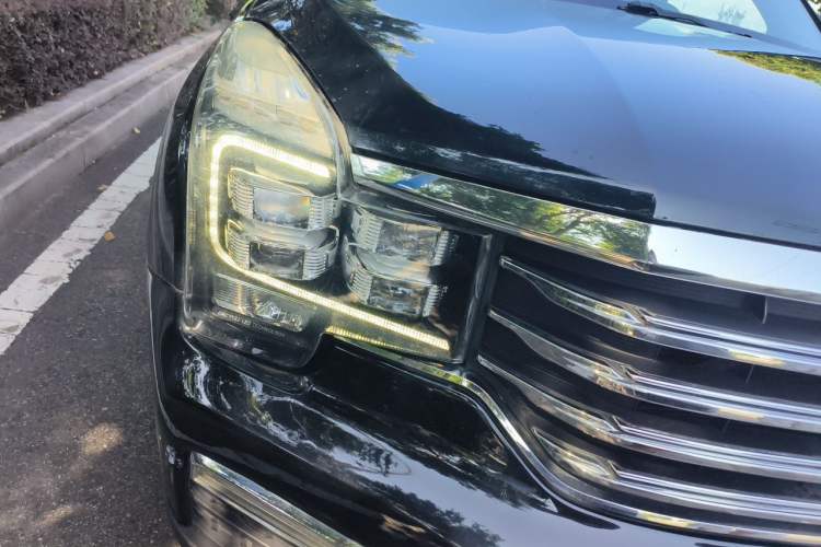 Used GAC Trumpchi GS8 2017 320T Two-Wheel Drive Luxury Smart Connectivity Version (7 Seats) Right Front Headlight