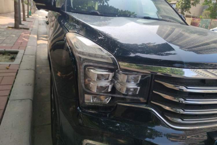 Used GAC Trumpchi GS8 2017 320T Two-Wheel Drive Luxury Smart Connectivity Version (7 Seats) Right Front Headlight