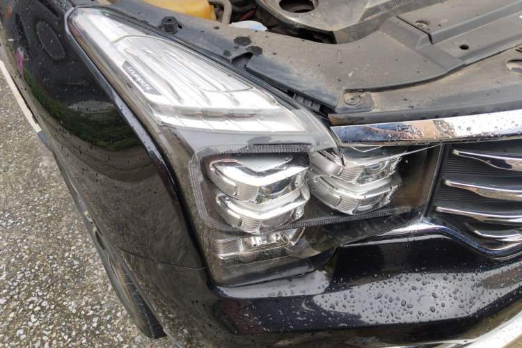 Used GAC Trumpchi GS8 2017 320T Two-Wheel Drive Luxury Smart Connectivity Version (7 Seats) Right Front Headlight