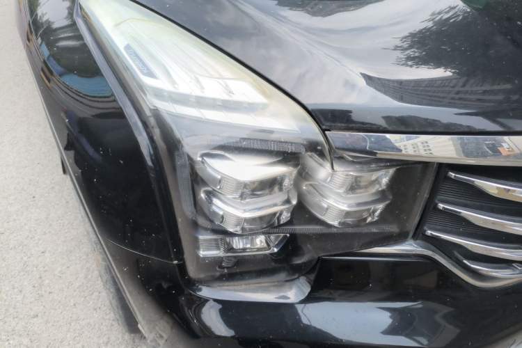 Used GAC Trumpchi GS8 2017 320T Four-Wheel Drive Luxury Smart Connectivity Version (7 Seats) Right Front Headlight
