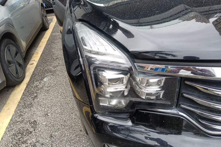 Used GAC Trumpchi GS8 2017 320T Two-Wheel Drive Luxury Smart Connectivity Version (7 Seats) Right Front Headlight
