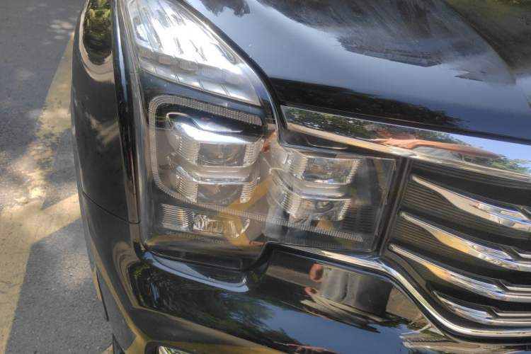 Used GAC Trumpchi GS8 2017 320T Two-Wheel Drive Luxury Smart Connectivity Version (7 Seats) Right Front Headlight