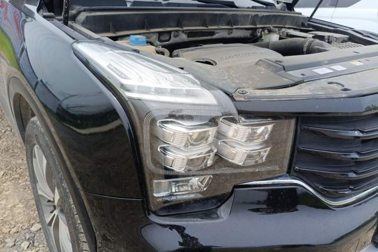 Used GAC Trumpchi GS8 2017 320T Two-Wheel Drive Luxury Smart Connectivity Version (7 Seats) Right Front Headlight