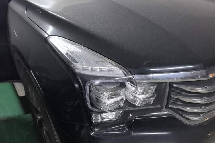 Used GAC Trumpchi GS8 2017 320T Two-Wheel Drive Luxury Smart Connectivity Version (7 Seats) Right Front Headlight